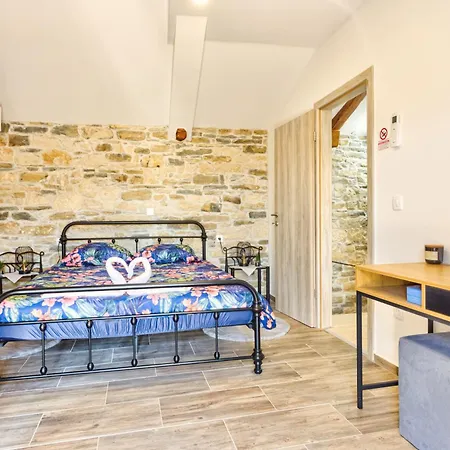 Dom wakacyjny Nona Kaldir